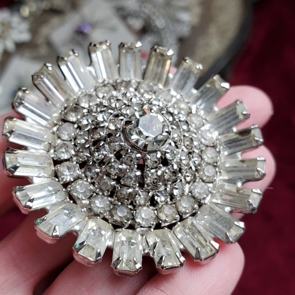 1950 Rhinestone Pin Baguette Round Brooch SPARKLES - Picture 2 of 6